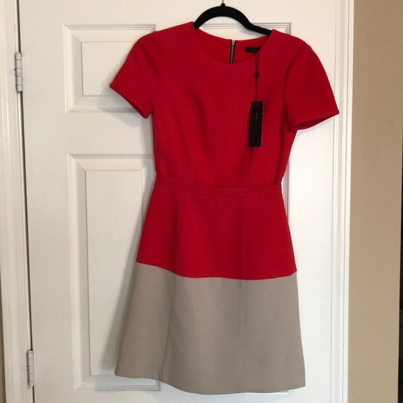 BCBGMaxAzria Dresses & Skirts - BCBGMaxazria short sleeve dress-Size 0